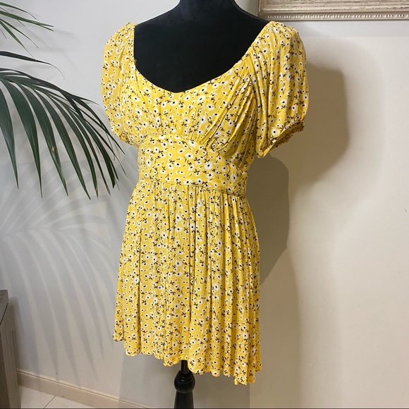 Mooloola Bright Yellow Floral Mini Dress Size 10 - Picture 6 of 12